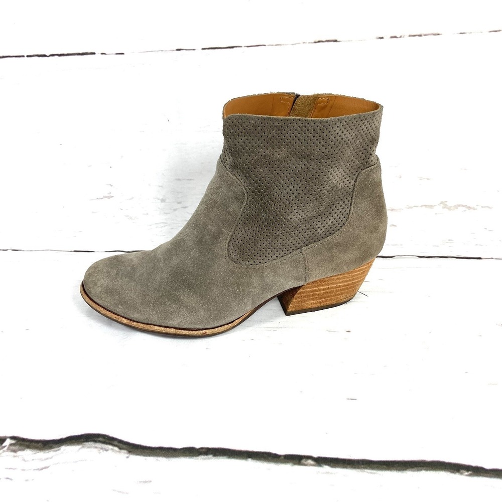 Kork-Ease Shoes Women's 7.5M Gray Block Heel Embossed Suede